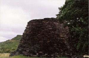 dun troddan broch glenelg 1993.3
