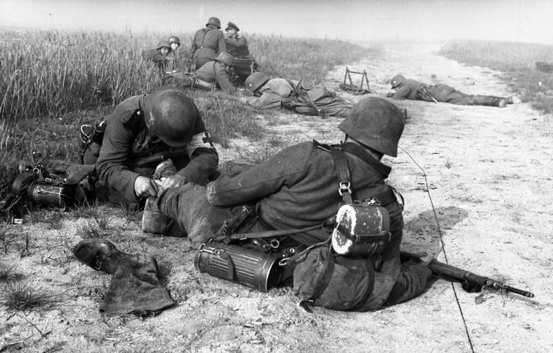 wonded ss troops